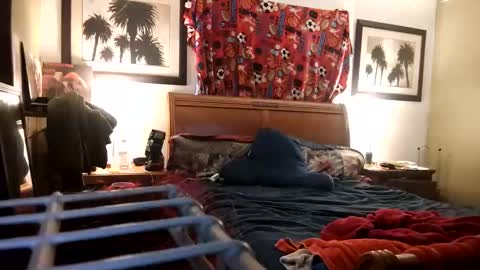 freakeazy online show from February 5, 8:01 pm