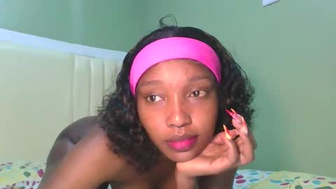 Freakydonna online show from April 17, 9:22 am