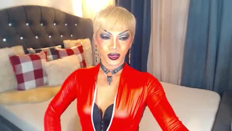 FREAKY ZIZI online show from January 16, 12:19 am