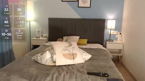 frederica_ online show from September 20, 12:19 pm