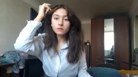 Mia online show from November 7, 9:23 am