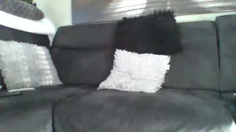 fredo76491 online show from April 29, 5:30 pm