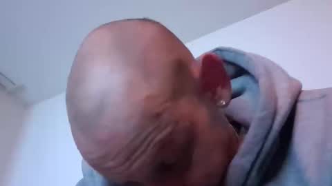 fredy910 online show from November 16, 2:46 am