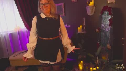 Louise or Lou 3 online show from January 11, 2:34 pm