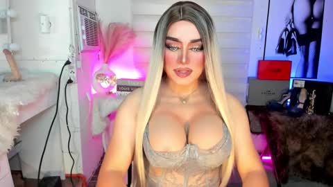 Miss Frea  online show from September 17, 2:37 am