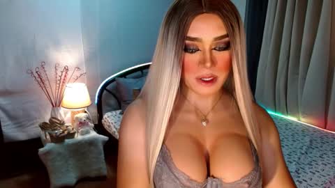 Miss Frea  online show from October 6, 11:11 pm