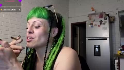 Snapshot of freyaa_sorceress chatting on September 29, 10:42 pm freyaa_sorceress online show from September 29, 10:42 pm