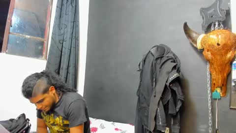 Snapshot of freyaa_sorceress chatting on February 25, 11:37 pm freyaa_sorceress online show from February 25, 11:37 pm