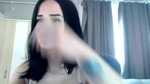 Freya online show from April 17, 6:49 am