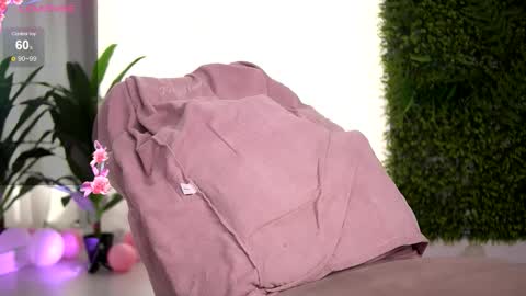 freyaheart online show from March 14, 7:56 am