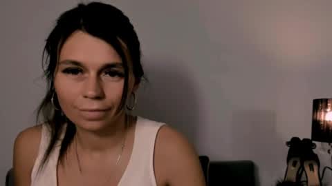 freyanaughty69 online show from June 17, 7:30 pm