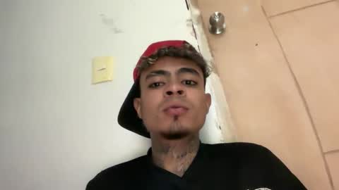 freyva_ online show from November 28, 8:43 am