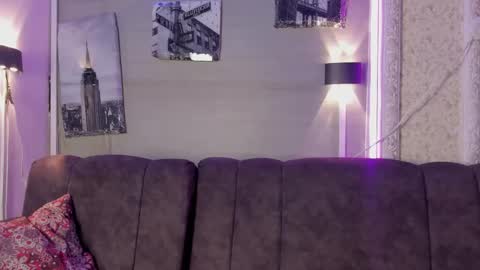 Frezzita online show from November 4, 7:59 pm