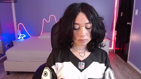 frida_lassi_ online show from February 14, 3:36 pm