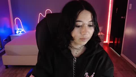 frida_lassi_ online show from February 11, 12:36 pm