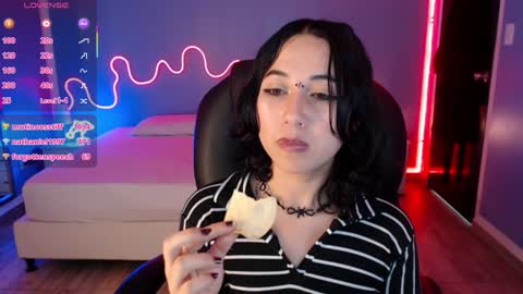 frida_lassi_ online show from February 7, 1:36 am