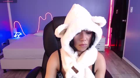 frida_lassi_ online show from February 13, 3:35 pm