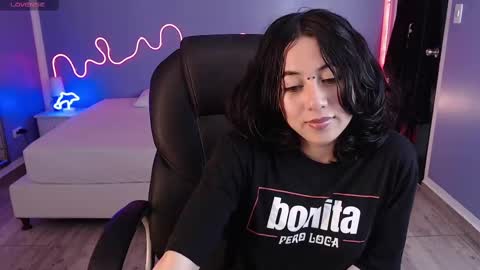 frida_lassi_ online show from February 16, 1:25 am