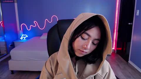 frida_lassi_ online show from February 25, 3:09 pm