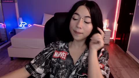 frida_lassi_ online show from February 1, 1:20 pm