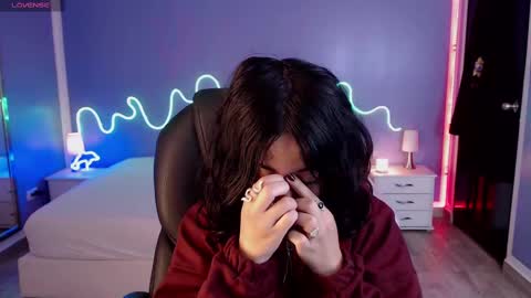 frida_lassi_ online show from February 24, 11:54 am