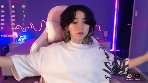 frida_lassi_ online show from March 7, 1:18 pm