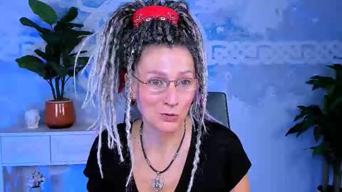 Frida Tander online show from October 6, 5:58 am