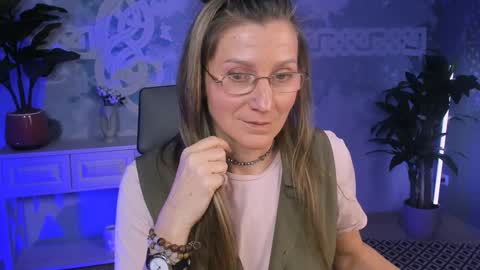 Frida Tander online show from February 7, 5:40 pm