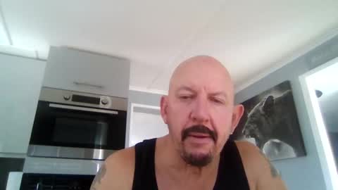 Snapshot of friskyneedsum chatting on March 4, 10:35 am bob online show from March 4, 10:35 am