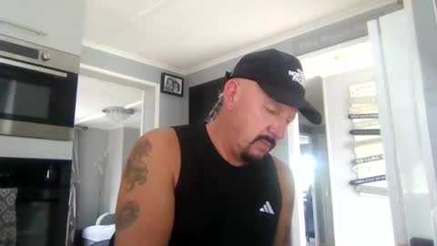 Snapshot of friskyneedsum chatting on September 18, 4:11 pm bob online show from September 18, 4:11 pm