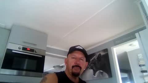 Snapshot of friskyneedsum chatting on October 7, 1:18 pm bob online show from October 7, 1:18 pm