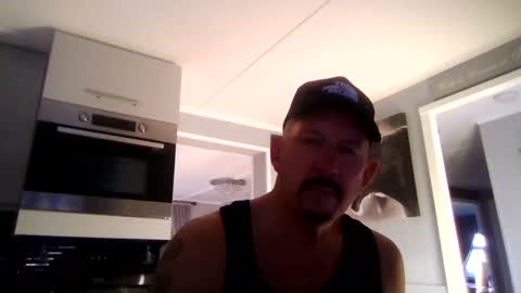 Snapshot of friskyneedsum chatting on February 28, 5:04 pm bob online show from February 28, 5:04 pm