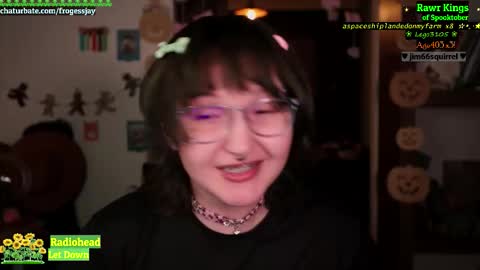 Snapshot of frogessjay chatting on October 22, 6:42 pm Jaywise Frogfoot online show from October 22, 6:42 pm