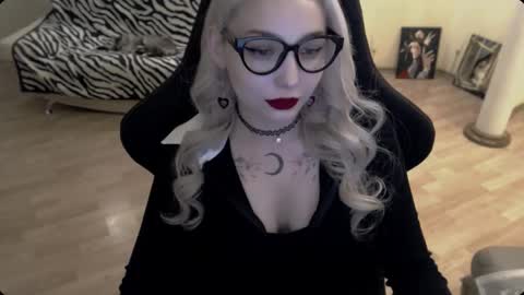 Lilith online show from November 17, 11:35 am