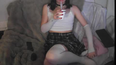 frostyboi20 online show from March 3, 4:47 pm