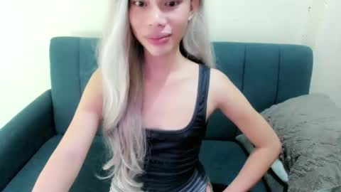 fuckingsexy143 online show from February 14, 7:27 pm