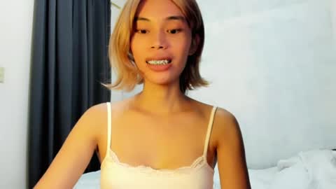 fuckingsexy143 online show from July 2, 3:34 am