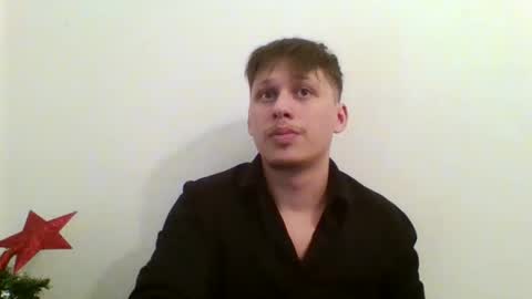 fuckmales21 online show from December 18, 7:09 pm