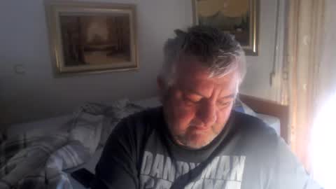 fukingcrazy online show from April 25, 9:00 am