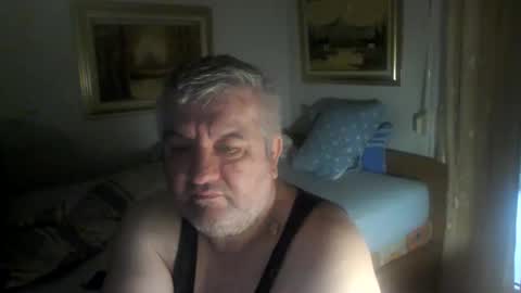 fukingcrazy online show from April 22, 4:25 pm