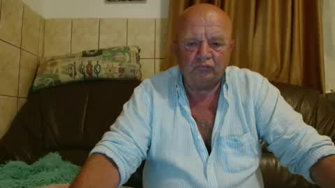 fullballs6 online show from September 10, 2:12 am