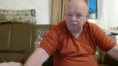 fullballs6 online show from April 20, 2:47 am