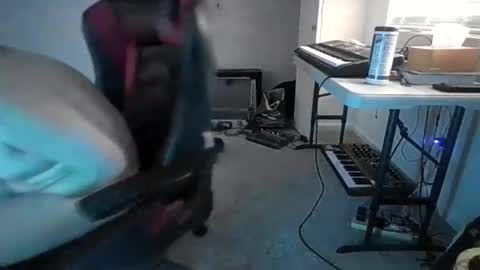 fun4u2tx online show from April 14, 6:44 pm