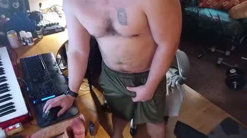 fungus_humungus online show from November 17, 7:00 am