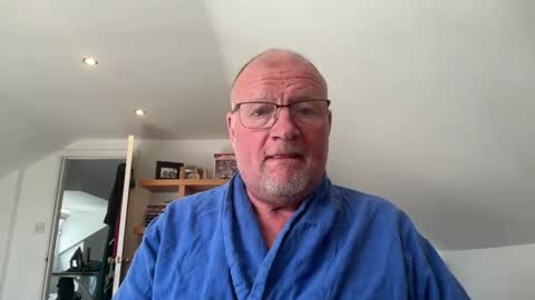 funtime88888 online show from April 12, 3:05 pm