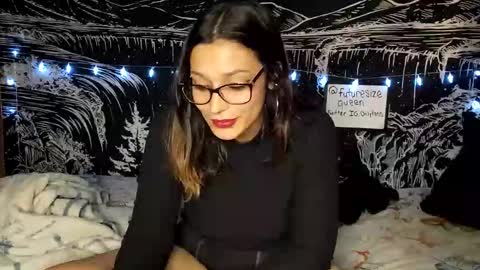 futuresizequeen online show from November 29, 3:03 am