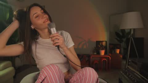 Snapshot of g_ia chatting on December 29, 5:33 pm G online show from December 29, 5:33 pm