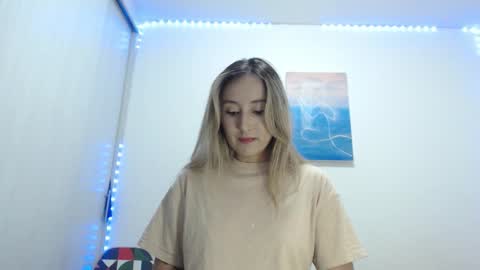 Gabriela online show from November 27, 10:28 pm