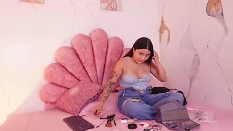 Gabby And Dominic online show from July 14, 1:05 pm