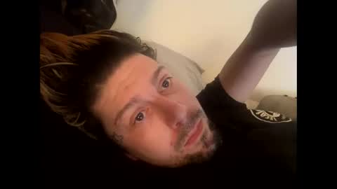 yeeah online show from January 8, 9:32 am